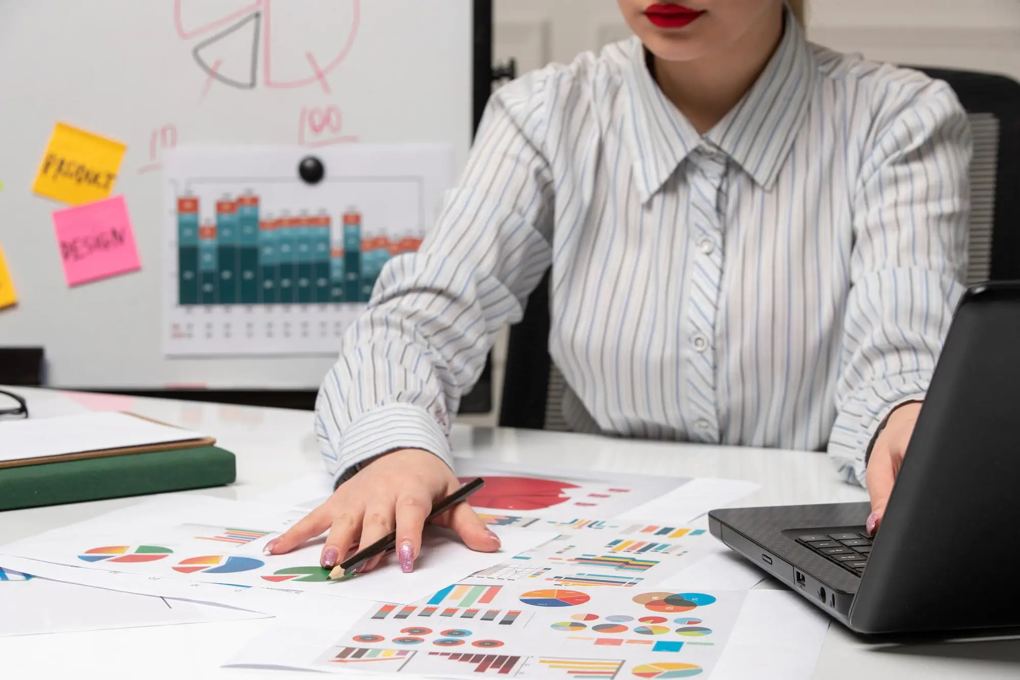 Dynamic Pricing Strategy - Panduan Lengkap Mengoptimalkan Keuntungan Bisnis 3 Contoh Penerapan Dynamic Pricing Strategy di Berbagai Industri