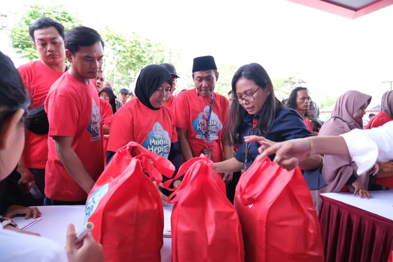 Pelepasan pemudik program Mudik Hepi Telkomsel di Balikpapan