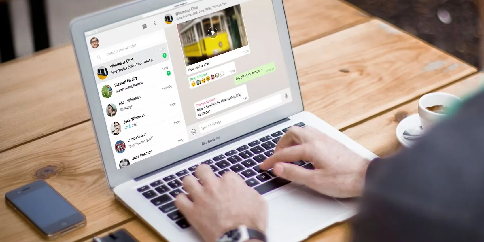 tampilan whatsapp desktop dengan fitur resume yang menampilkan pesan terakhir