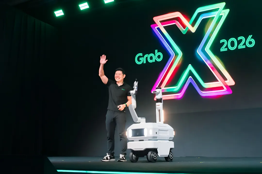 Robot pengantar Grab Carri beroperasi di lingkungan perkotaan